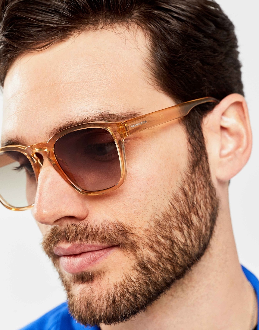 Schmaltzy Bright Gold Champagne Tint Uni-Sex Aviator Sunglasses | Le Specs