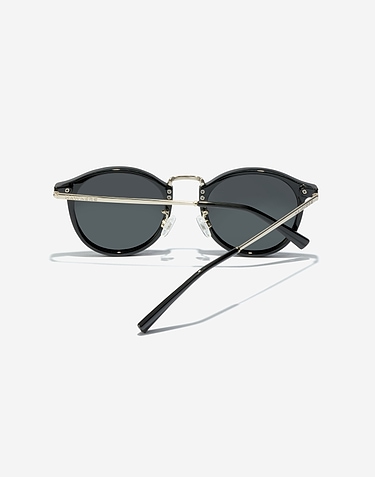 Dark black hotsell round sunglasses