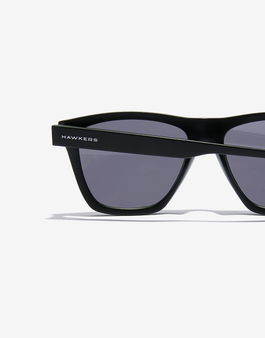 Hawkers, Vans o Pedro del Hierro: ocho gafas de sol de hombre en